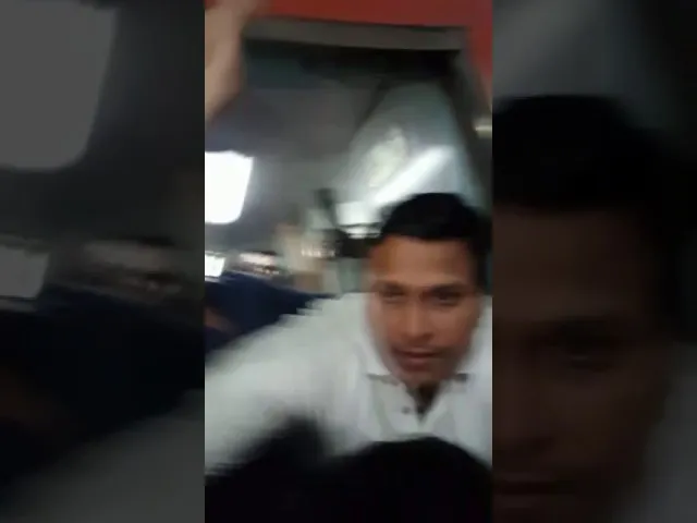 shahrukh khan reached at surat for promotion of Raees