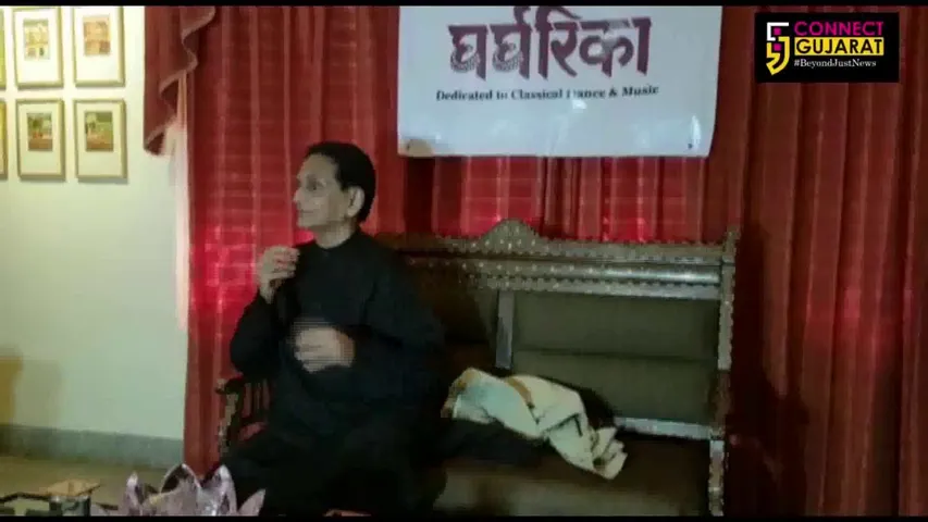 81 years old Padmabhushan Prof. C V Chandrashekhar performance in Vadodara