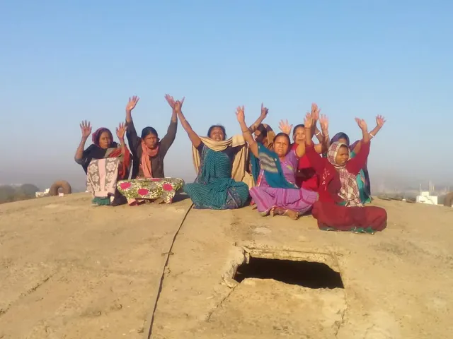 Ladies unique protest in Vadodara