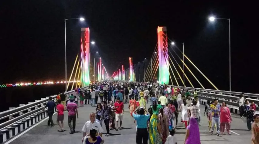 New cable bridge of Bharuch turned into picnic point