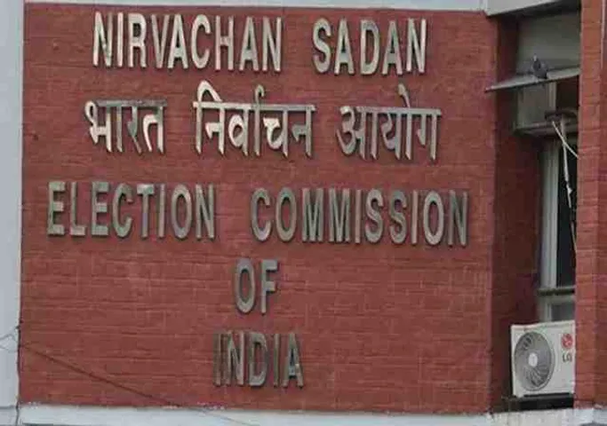 EC to announce poll dates for Gujarat, Himachal