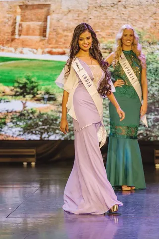 Baroda girl eyeing bollywood after placed 3rd runners up in International beauty pageant