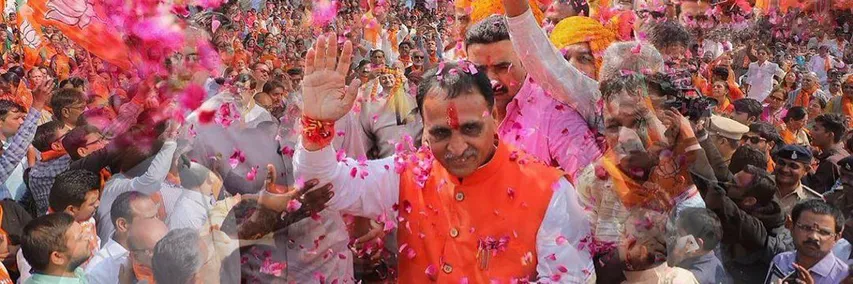 Vijay Rupani takes oath as Gujarat CM