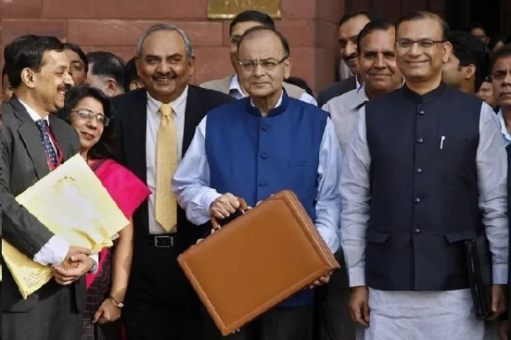 Roti-Kapda-Makaan: Common Man's 25 expectations from Jaitley's budget