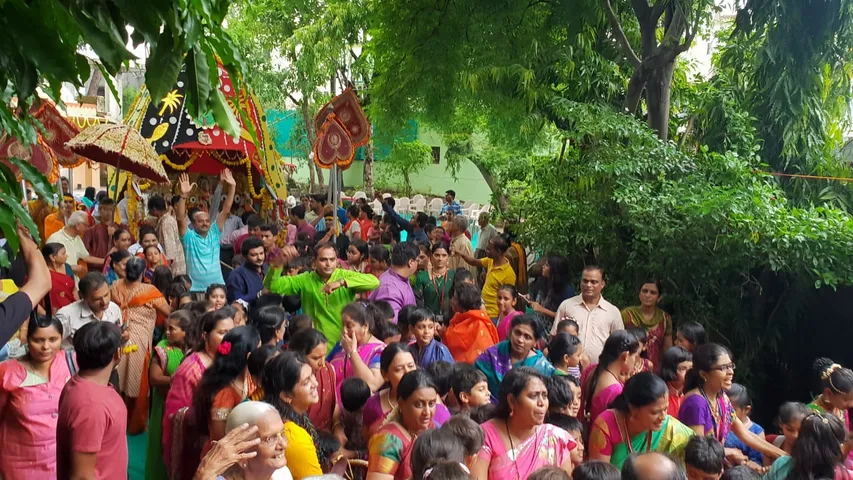Children pulls Jagannathji Rath in Prince Ashokaraje School Vadodara