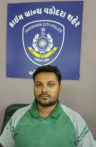 Vadodara crime branch arrested wanted accused