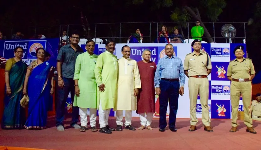 Vadodara police felicitate garba winners with helmets