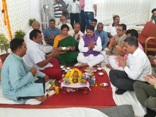 Inauguration of New ladies waiting room at Vadodara Railway Station
