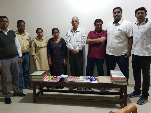 Vadodara SOG caught a stamp vendor and her husband for making duplicate notorised papers