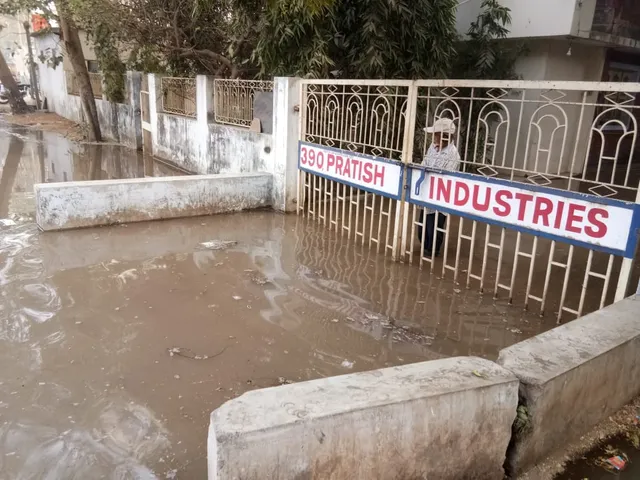 Thousand litres of water wasted in Vadodara