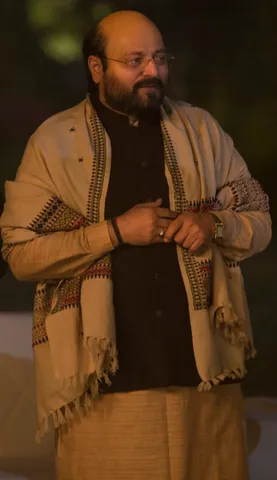 Actor Manoj Joshi to play role of Amit Shah in PM Narendra Modi's biopic