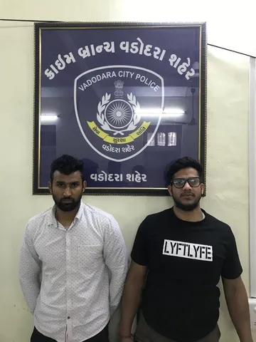 Vadodara crime branch arrested the leader of inter state gang involved in cheating unemployed youths