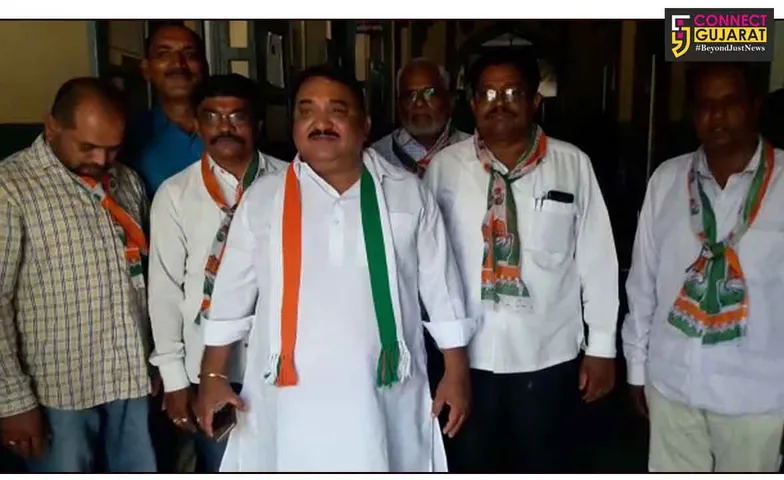 Vadodara Taluka Congress raid on godown after the urea theft complaints