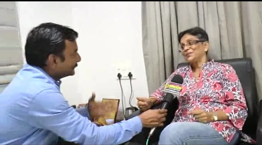 Rachel Thomas, First Indian woman who performed skydiving from 5000 feet above the North Pole visits Bharuch