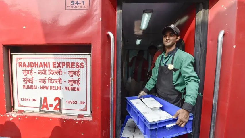 IRCTC: Hike in food fare on Shatabdi, Rajdhani and Duronto