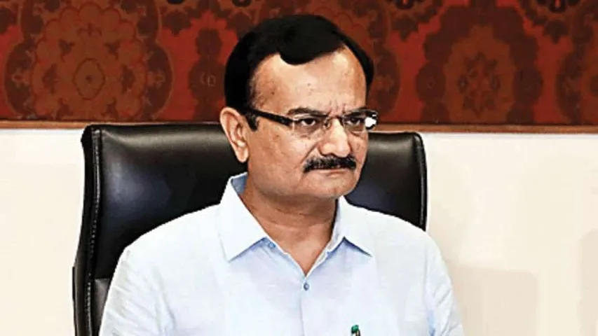 Gujarat Home Minister Pradipsinh Jadeja assured the agitating students about solution