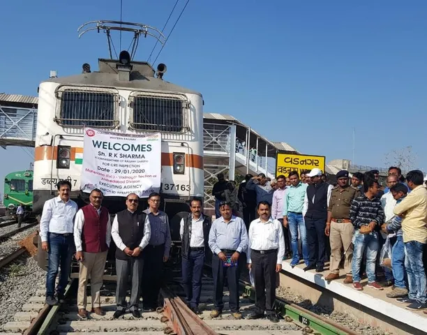 WR completes electrification of newly broad gauge line between Mehsana &Vadnagar