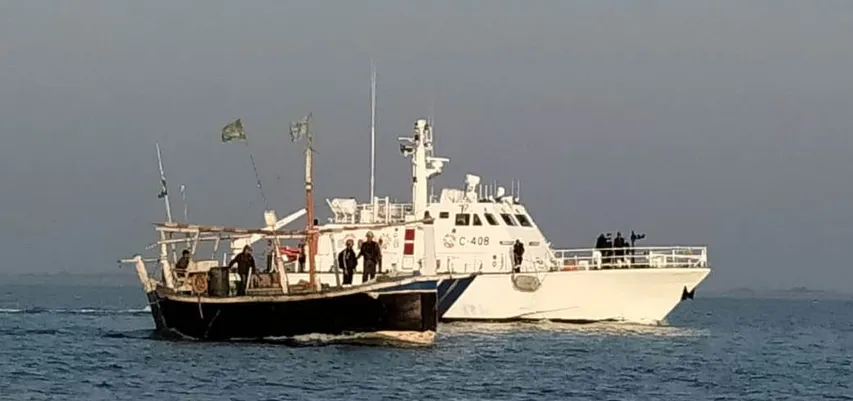 Indian Coast Guard and Gujarat ATS apprehended Pakistani boat Jamjam