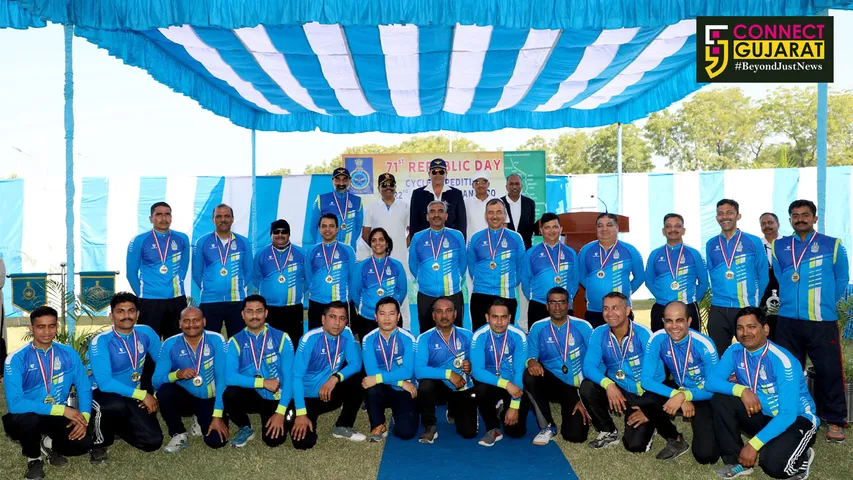 Air Officer Commanding-in-Chief SWAC flags in Dandi cycle expedition