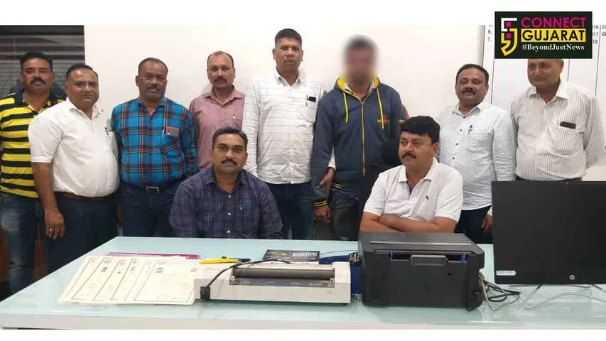 Vadodara SOG busted a duplicate marksheet scam