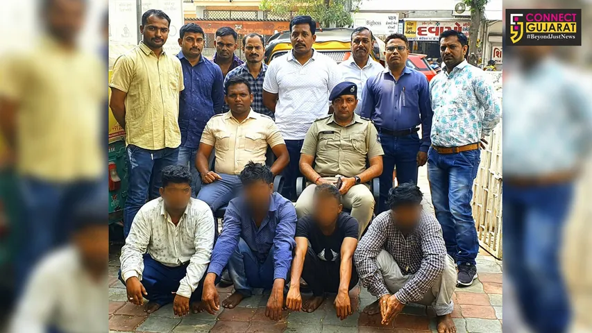 Vadodara Navapura police arrested the rickshaw gang involved in rob elderly passengers