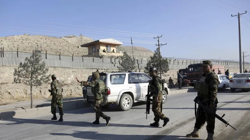 Suicide bomb attack rocks Kabul, casualties feared