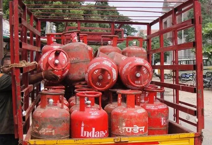 Non-subsidised LPG becomes more expensive from today