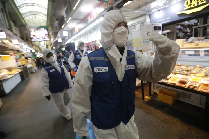 Global coronavirus death toll crosses 3,000 with 42 more people dying in China