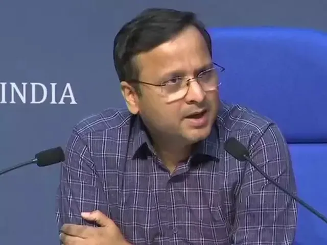Govt says Covid-19 still in local transmission in India