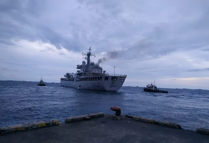 INS Magar departs Male with Indian citizens