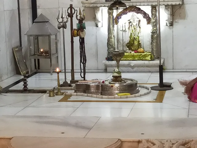 Devotees reached Shiva temples in Vadodara on the first day of holy Shravan month