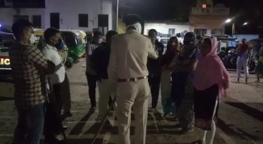 Around five people were injured after stone pelting incident in Vadodara last night