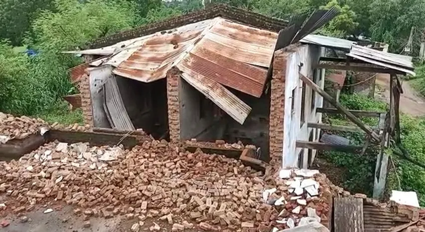 Two women injured after house wall collapse in Padra