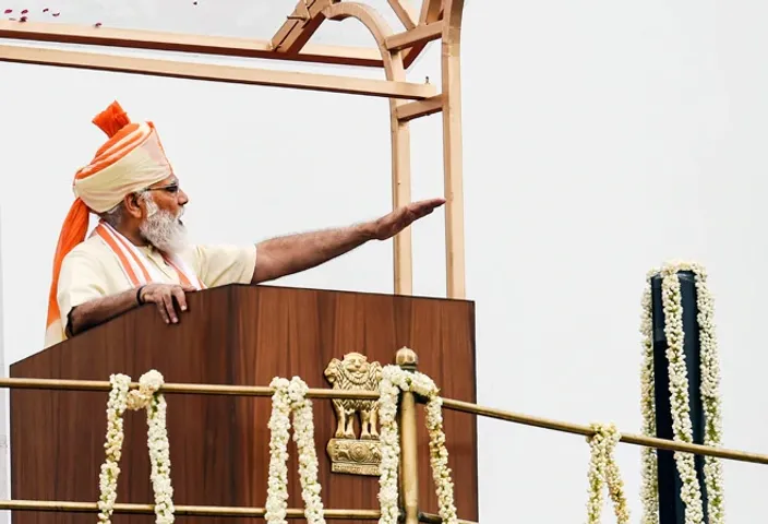 Resolve of 130 crore Indians will help us defeat COVID-19: PM Modi on Independence Day