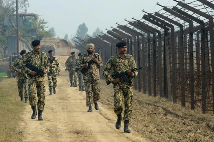 Indian soldier killed in firing by Pakistani troops along line of control
