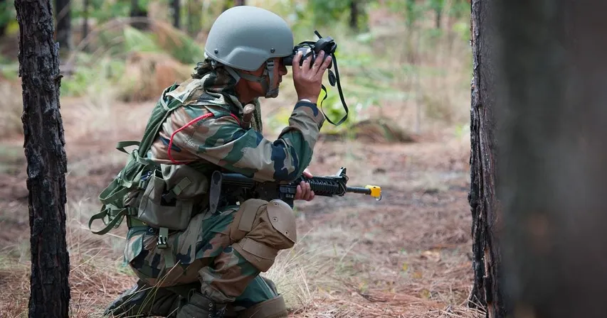 Two soldiers martyred, four injured as Pak violates ceasefire in Kupwara