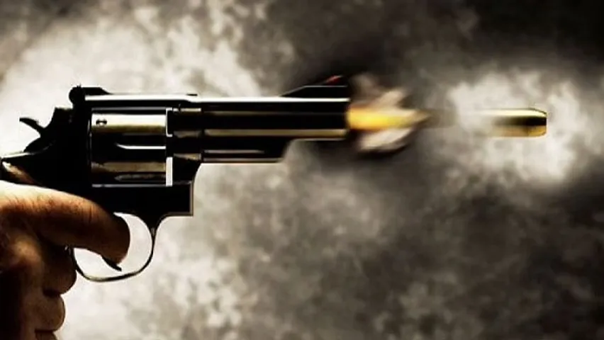 Nearly four injured in firing at Dumad crossing bridge near Vadodara