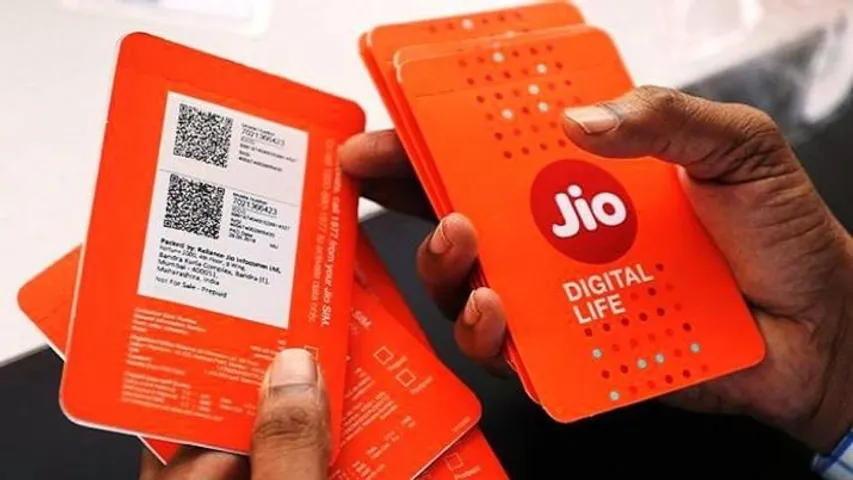 Jio tops 4G download speed chart, Vodafone in upload in September: TRAI