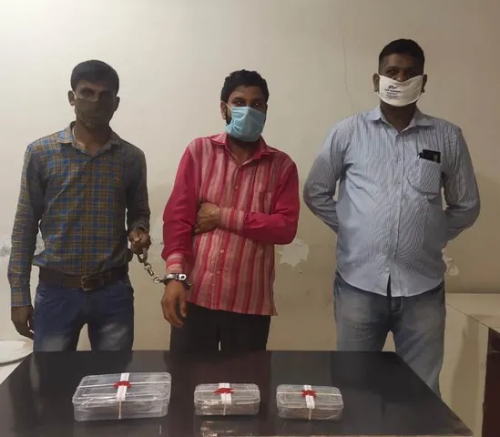 Vadodara SOG team arrested one for selling ganja in the city