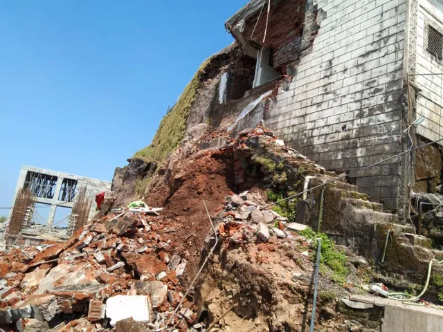 Part of Pavagadh temple kitchen caved in during renovation