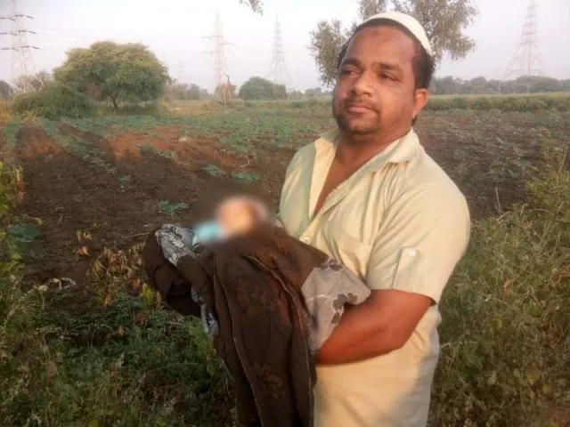 Seven days old baby found abandoned at Jambuva near Vadodara