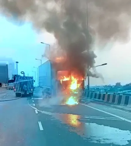 Cold storage container caught fire near Golden crossing on national highway