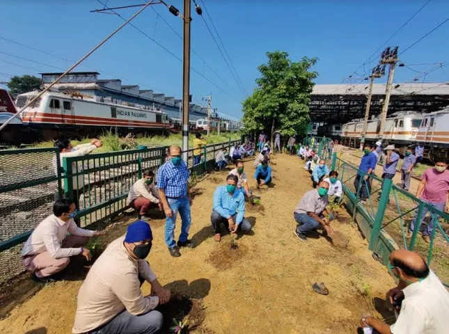 Various programs organized in Vadodara division on the 70th Foundation Day of Western Railway