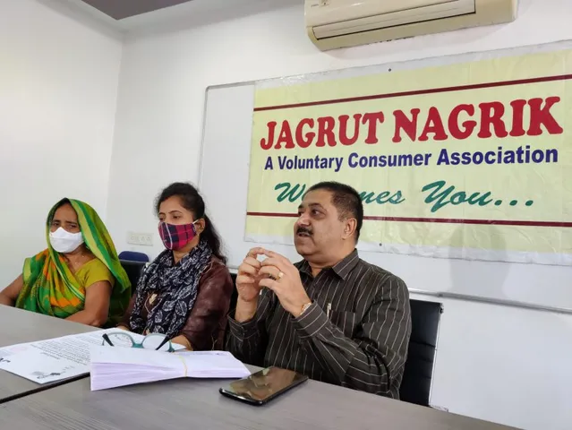 Vadodara consumer court order WR to pay compensation for death of a passenger
