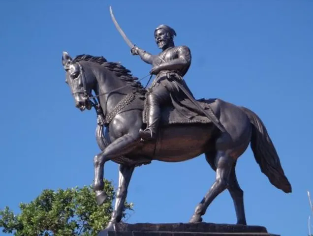 Outrage in Marathi community over breaking of Shivaji statue