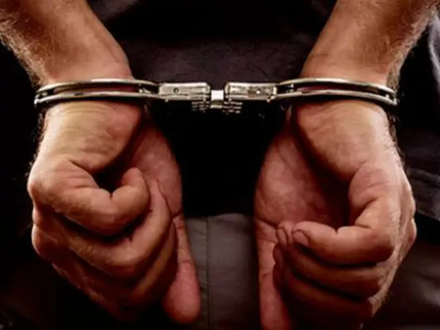 Railway crime branch caught one with liquor carrying inside Covid 19 special train