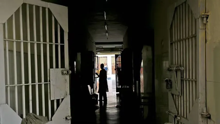 SC makes CCTVs, audio recording compulsory at all interrogation rooms, jails