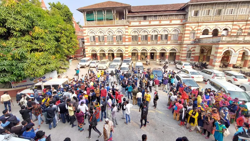 Contract employees working in government hospitals raised salary issues