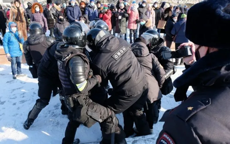 Mass rallies sweep Russia in protests over Navalny’s arrest