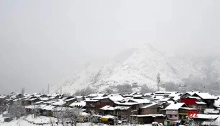 Frost and fog affect normal life in J&K